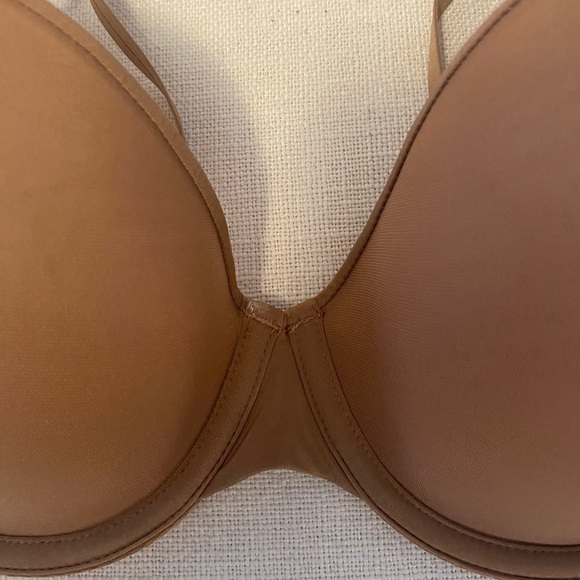 Skims Weightless Demi Bra - Picture 4 of 11